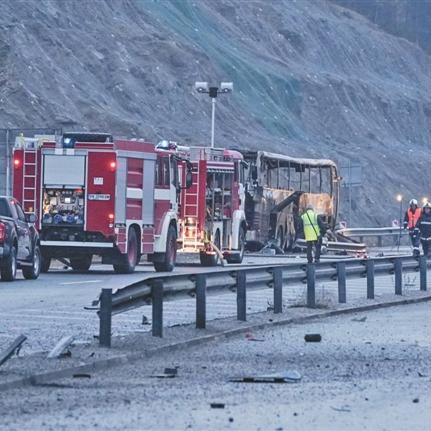 跨境大巴过关全程多久