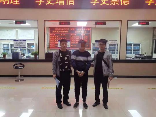 【百日攻坚】病急乱投医！男子生意失败卖卡求生结果人财两空