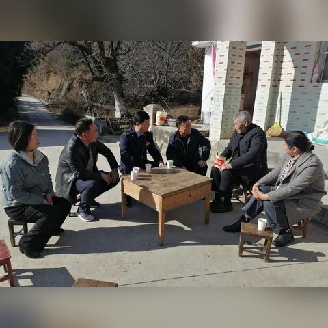 甘肃陇南两当县到火车站有少公里？