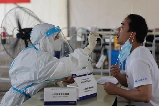 南京发布“我为群众办实事”暖心十条，同时制订服务指南“十问十答”