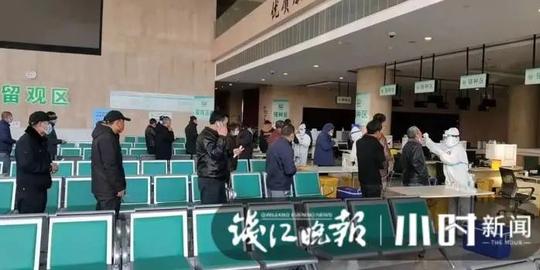 核酸采样工作太辛苦，想为他们送点甜！杭州小店老板这个举动太暖了