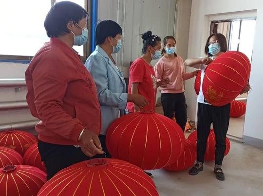 点赞！我县乐村淘《锦月宫灯》项目在第二届甘肃妇女手工创业创新网络大赛中喜获佳绩