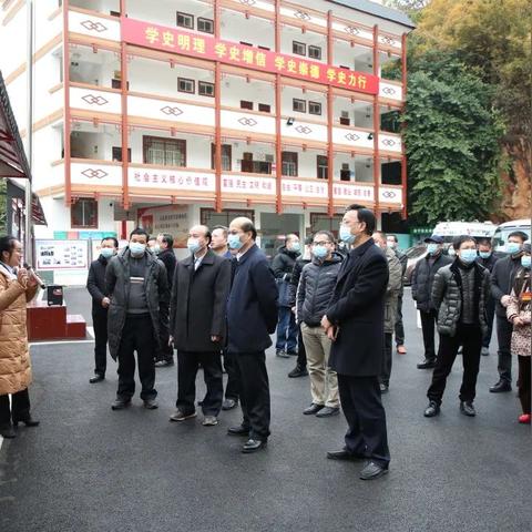 南宁市罗文学校是公立还是私立？