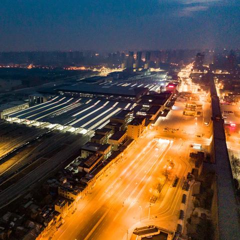 西安市南面是什么山