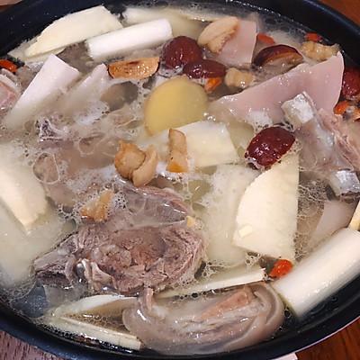 用高压锅炖羊骨头汤好喝又方便