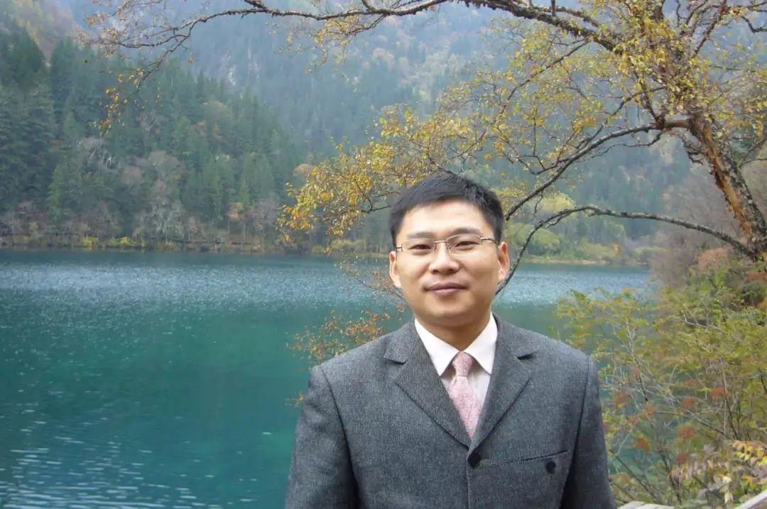 哲学核心期刊发表五大范畴是什么关系我不是问是什么