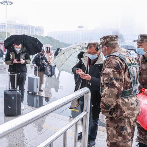 武汉市人武部科长姓什么
