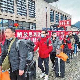厦门市劳动力市场大厦上班时间？