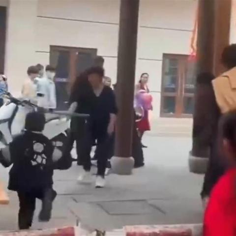 福建漳州哄抢的相关长尾关键词有哪些