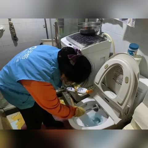 上海做家政要哪些证件