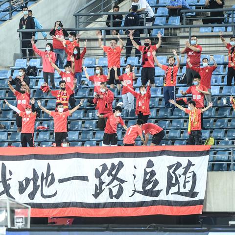 新足球怎么打气