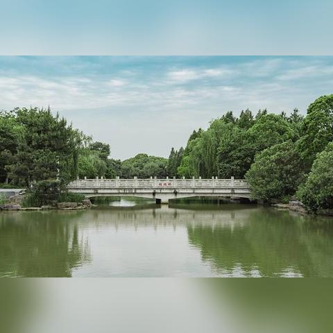 济南明湖广场免费停车相关长尾关键词有哪些