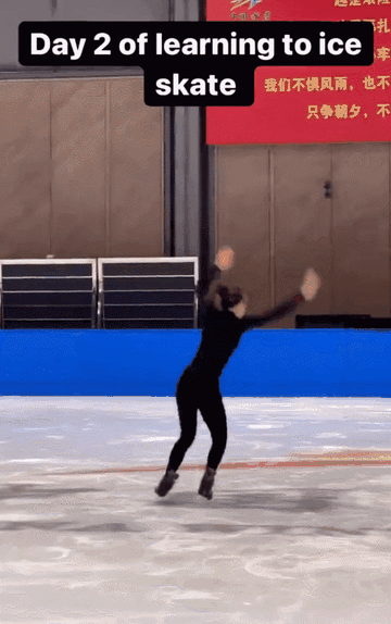 谷爱凌摔倒已不能走路