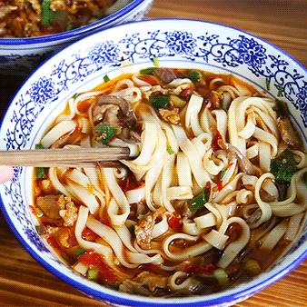 长沙当地人去的美食街？
