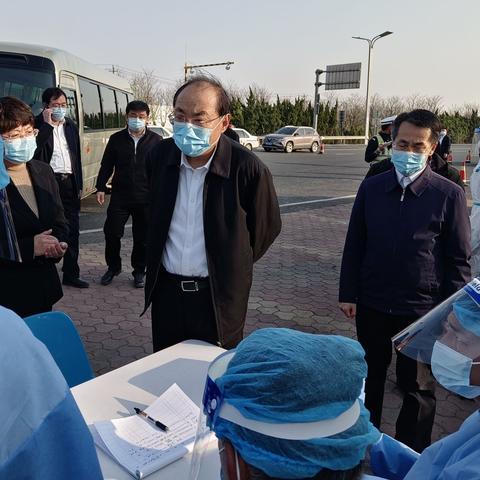 中转站和转运中心是两个意思吗？