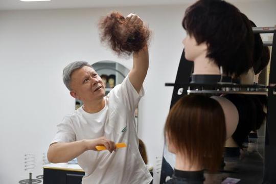 致敬劳动者｜肿瘤患者的美发师