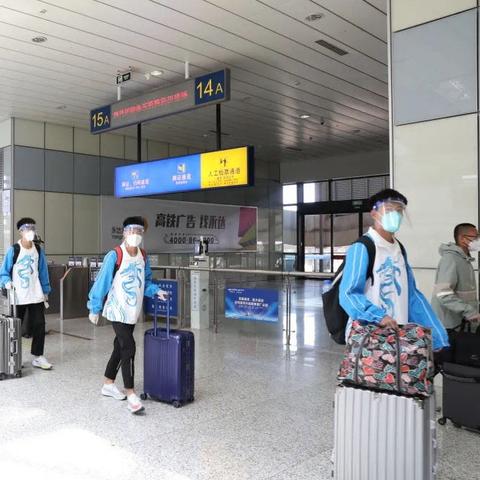 大连市高一什么时候返校