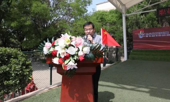 南京铁道车辆技师学院(西安铁道技师学院包分配去学就签订就业合同是真的么这个学院的外界评)