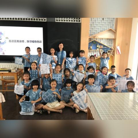 厦门市小学一个班级限制多少人？