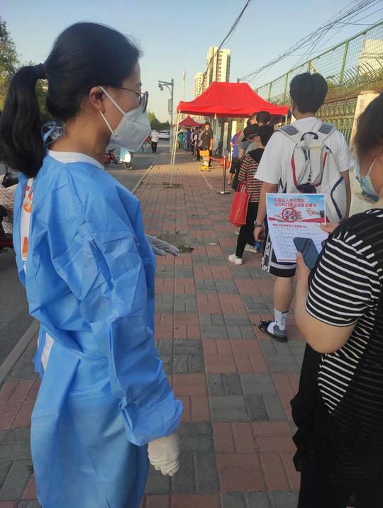 东丽区人民检察院积极开展预防养老诈骗宣传