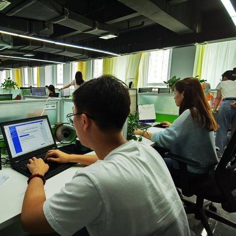 领英跨境电商平台的相关长尾关键词有哪些