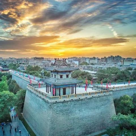 西安南面是什么山脉？