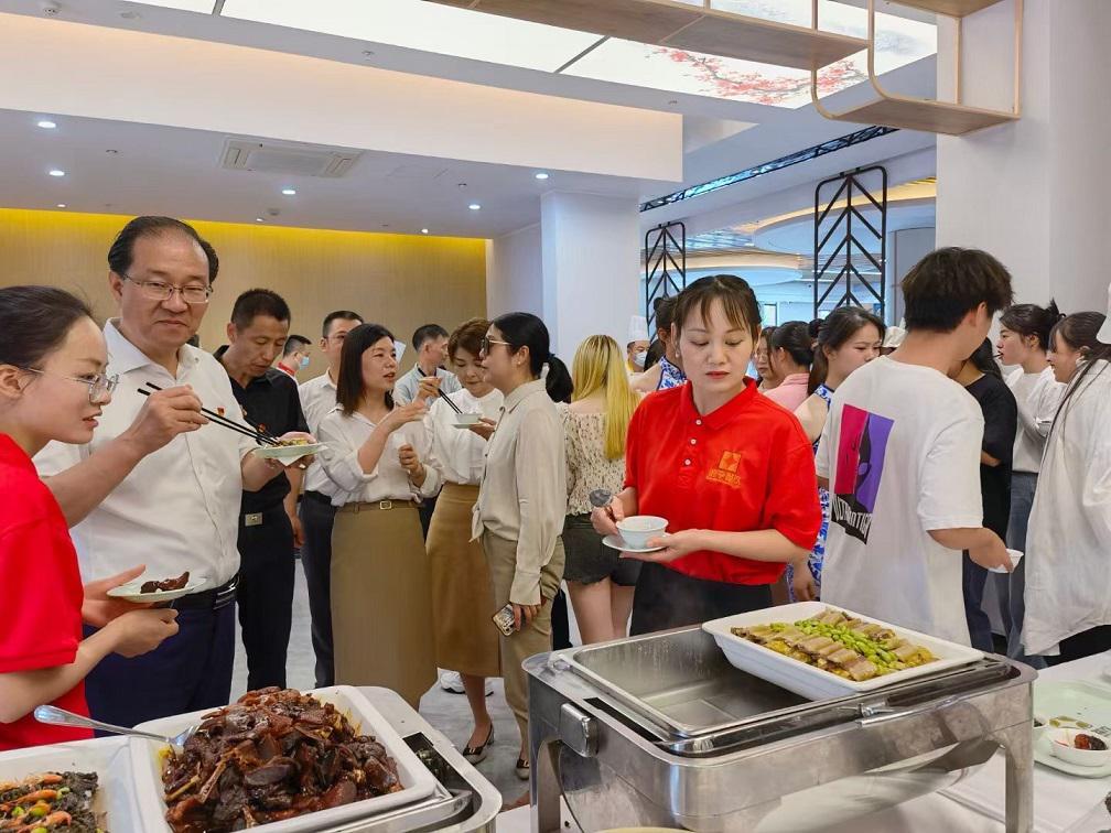 什么美食中有嘉字（南有嘉之派北有晴天中间有个啥）