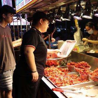 南宁市华侨高中怎么收费