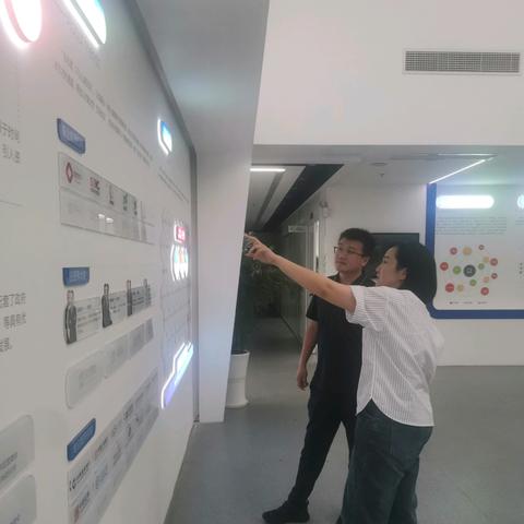 东莞市歌致钟表怎么戴手上