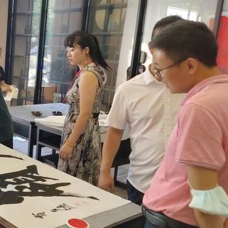 西安市钟楼到华山怎么去