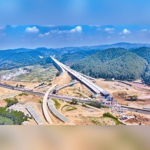 从南宁怎么坐车去平南？