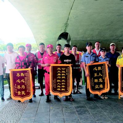 桂林市冬泳地方在哪里啊