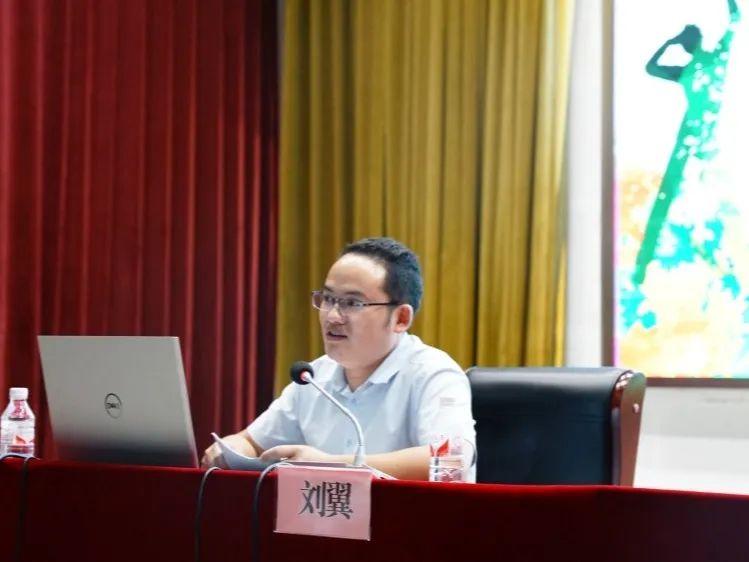 大学生志愿服务西部，对个人的利与弊是什么