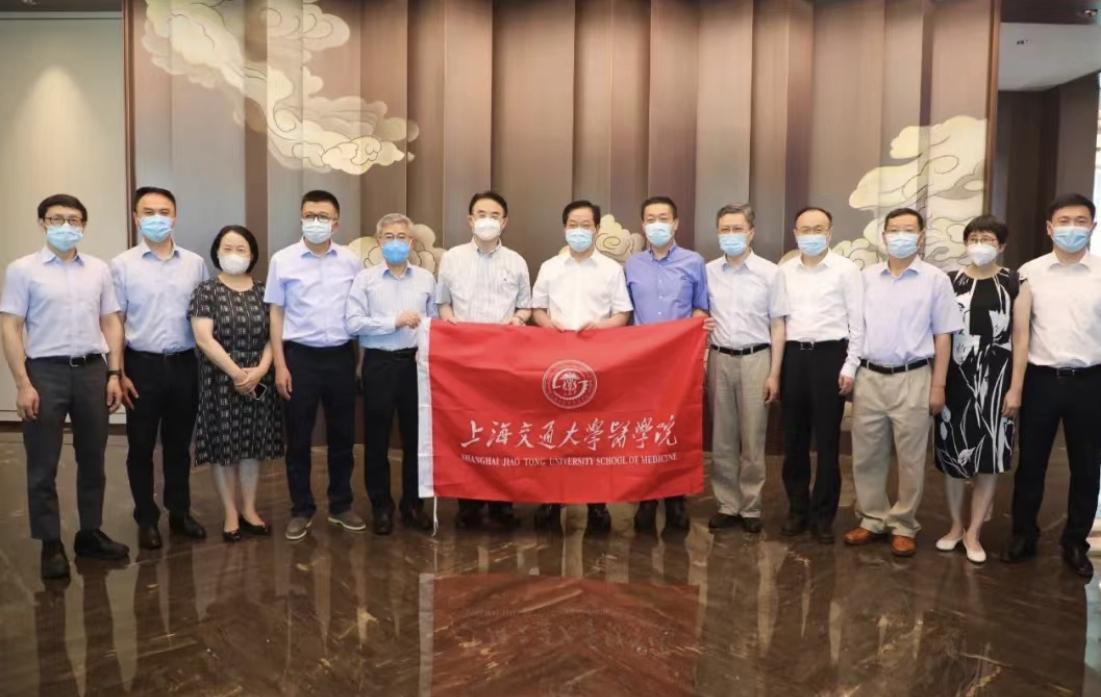 上海疫情累计报告感染者超9万例
 ,上海疫情感染人数