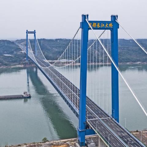 武汉市和洞庭湖市哪个大