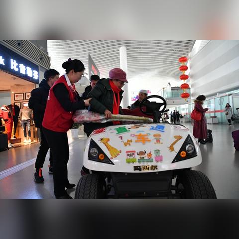 甘肃省境内有哪几个民用机场？