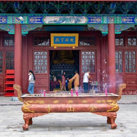 菏泽市哪里有寺庙住