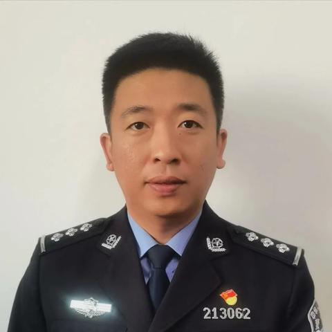 大连交警队网站的相关长尾关键词有哪些