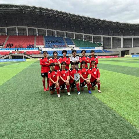 足球运动员李航照片图片的长尾关键词有哪些