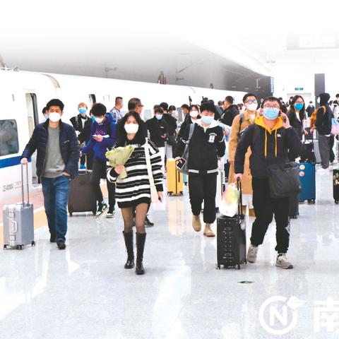 南宁站到吴圩机场有地铁直达吗？