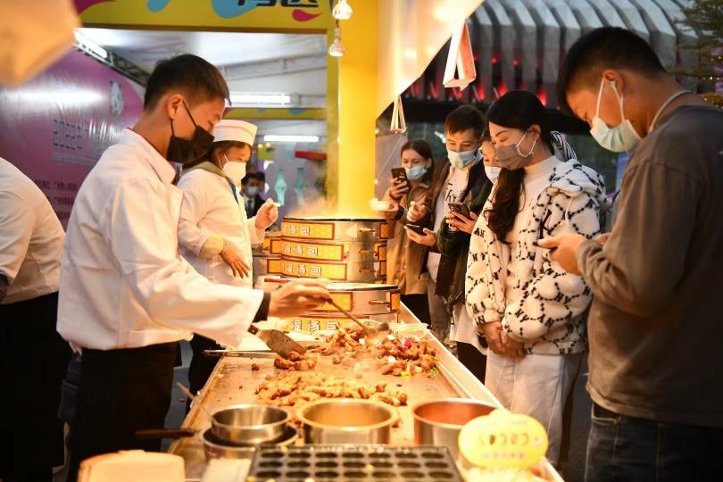 广州当地美食都有什么（还有什么吸引人的旅游景点吗）