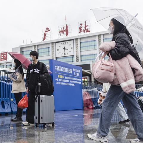 广州市东站有多少人进站