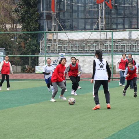 足球绕杆男生多少满分