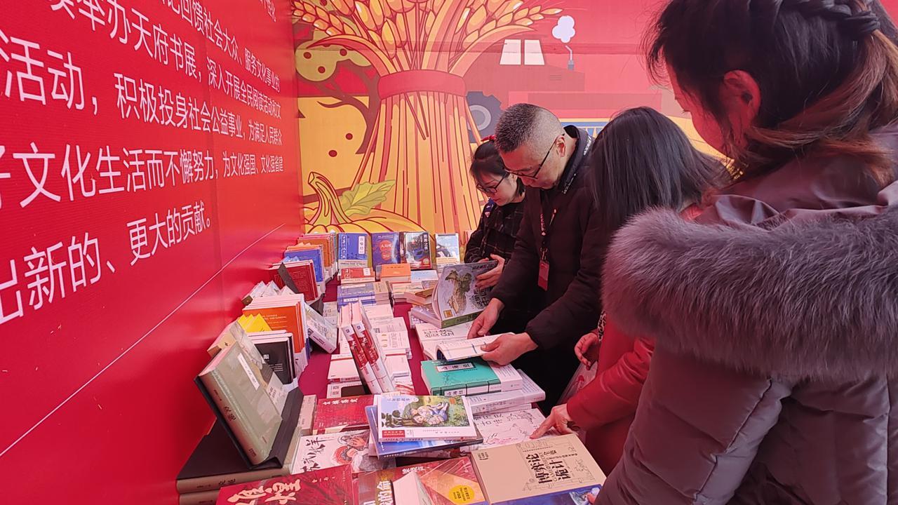 江油新安有什么美食（是在商丘南站上车还是北站上车）