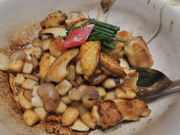 有什么外卖美食（用什么软件找当地美食）
