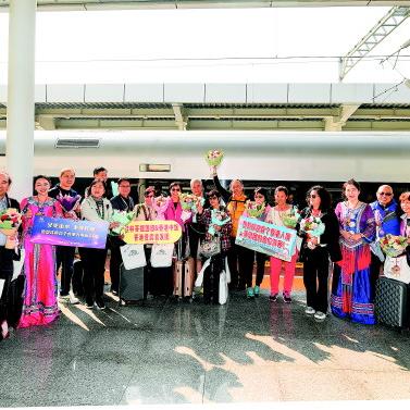 桂林市动车站在哪个区县