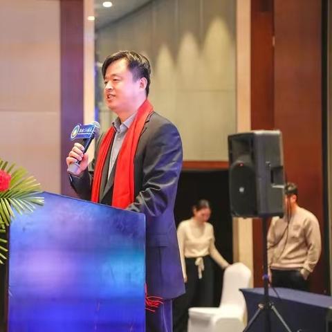 央行：引导大型银行发挥金融服务实体经济主力军作用 推动中小银行聚焦主责主业