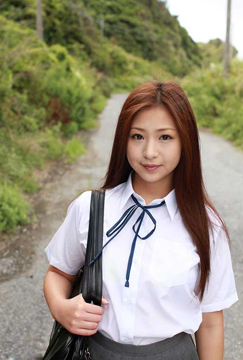 污到你那里滴水不止的描写方法 四个人玩我一个人