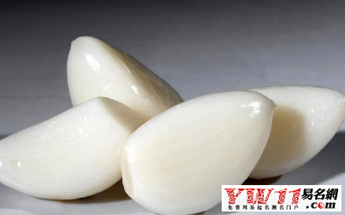 梦境的隐喻，解析梦见管别人要大蒜的深层含义