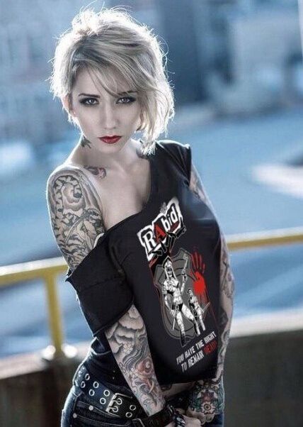 美女纹身